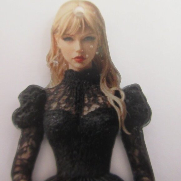 2D Taylor Christmas Tree Pendant Decor The Eras Tour Acrylic Decor NEW - Picture 3 of 8